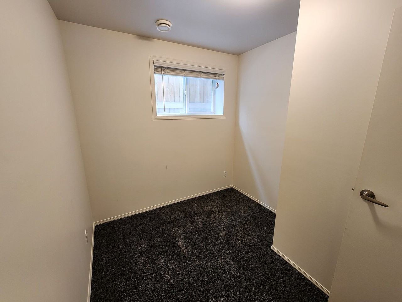 12006 62 St Nw - Photo 5 of 11
