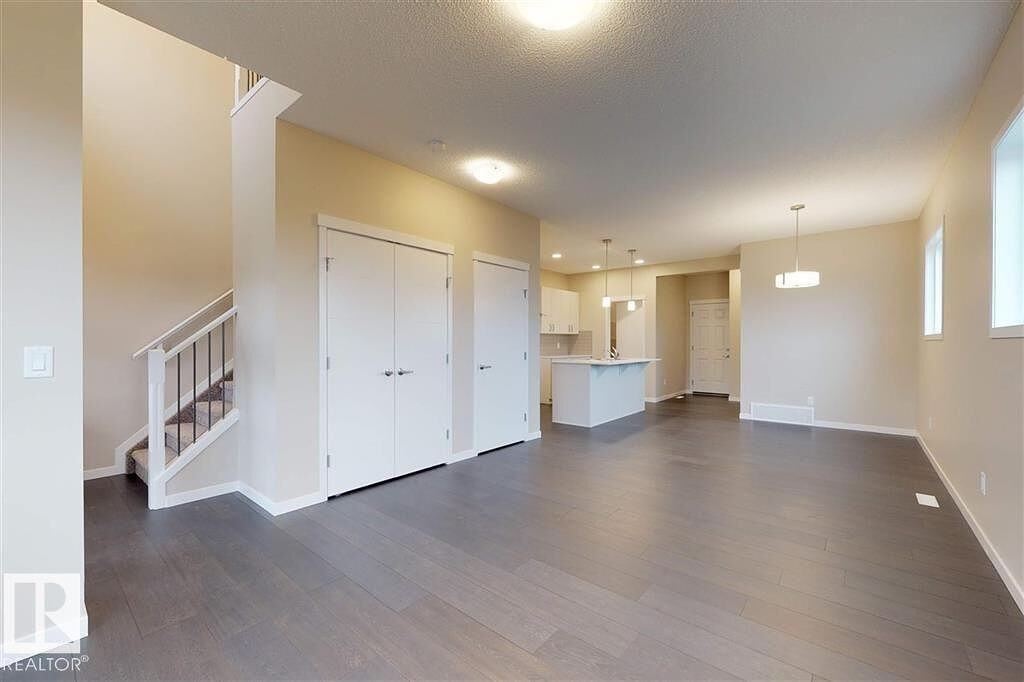 19728 27 Ave Nw - Photo 3 of 24