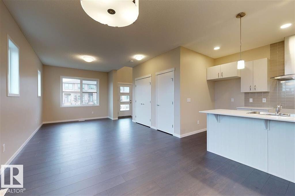 19728 27 Ave Nw - Photo 4 of 24