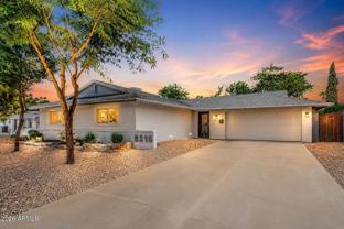 8219 E Valley View Rd - Photo 1 of 1