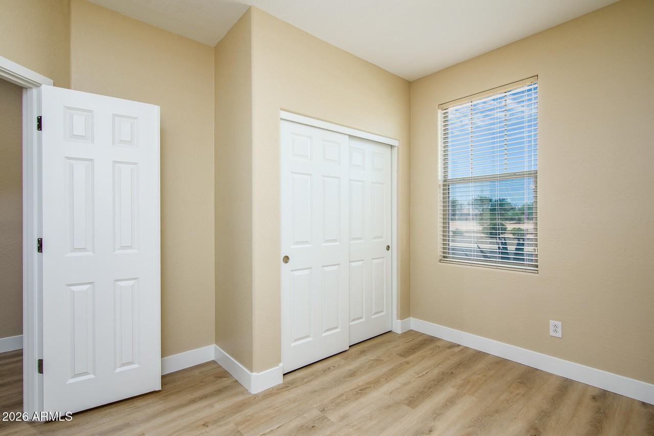 41615 W Chimayo Ct - Photo 3 of 32