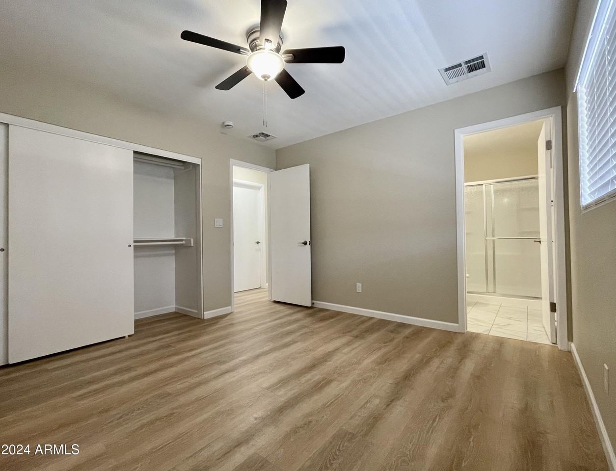 10021 N 47th Dr - Photo 7 of 19