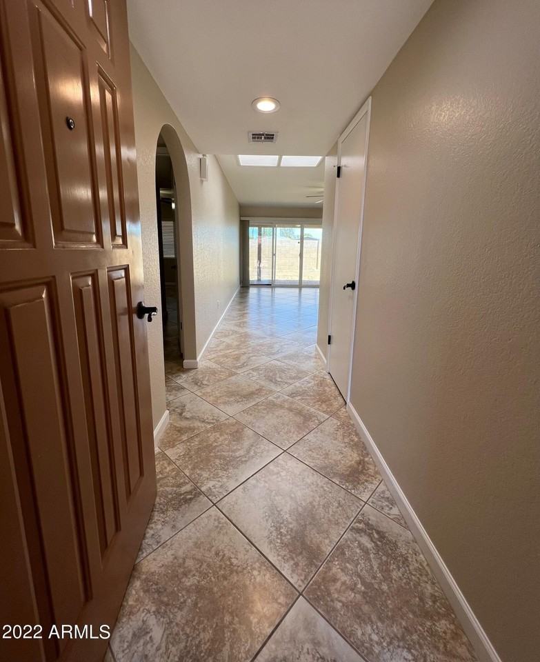 2534 E Villa Theresa Dr - Photo 2 of 25