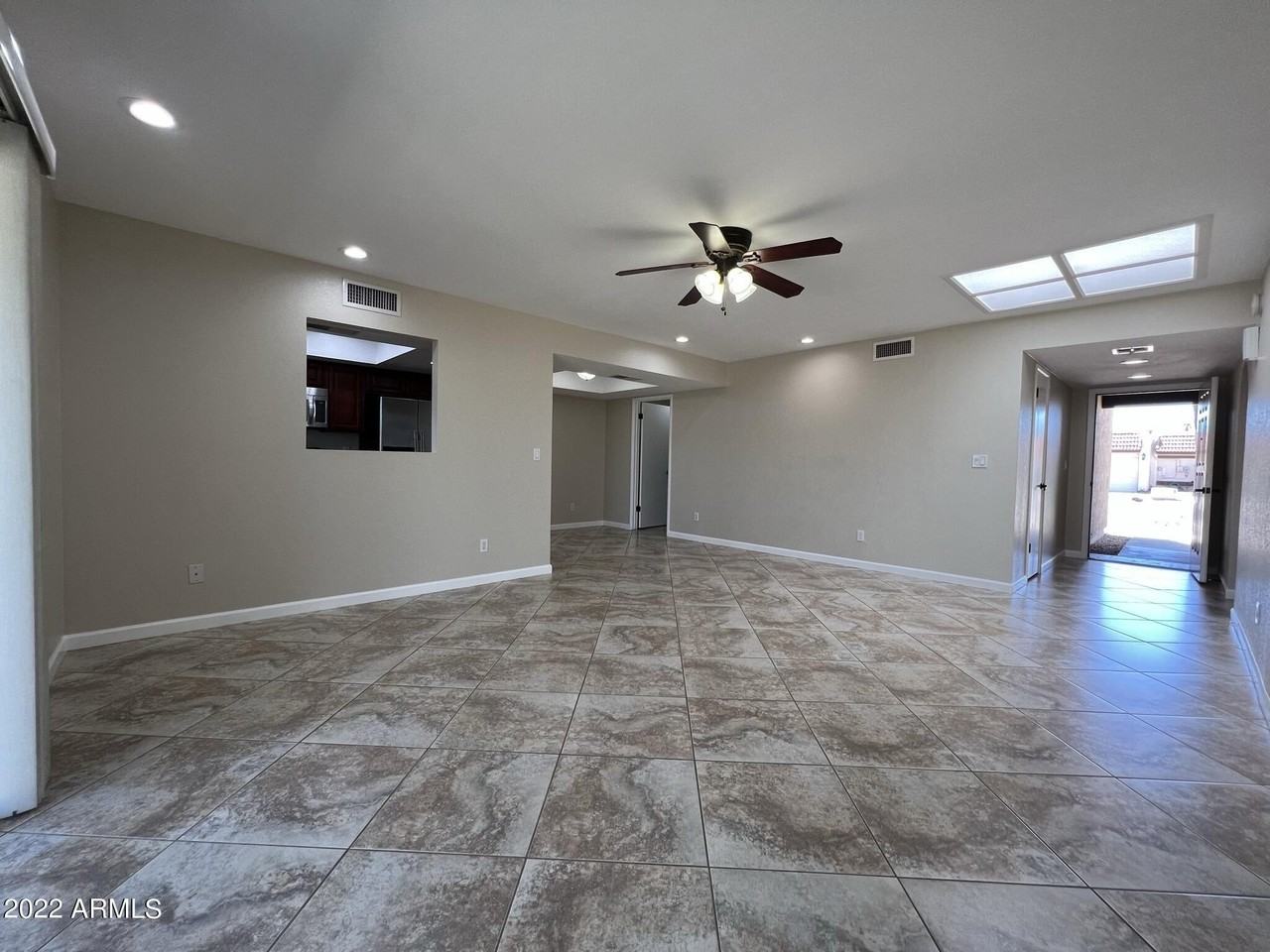 2534 E Villa Theresa Dr - Photo 4 of 25