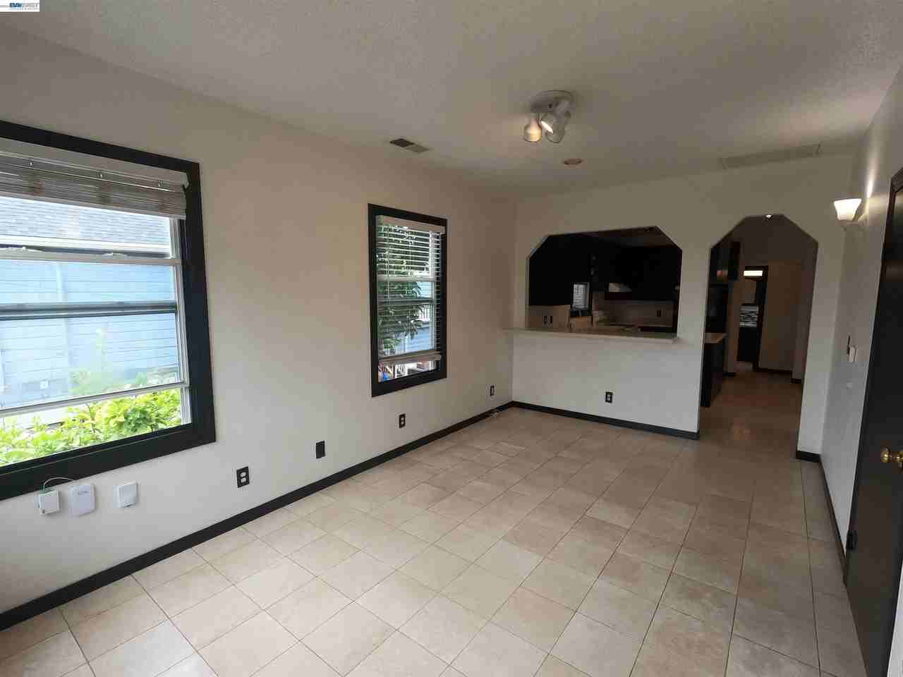 692 45th St - Photo 6 of 17