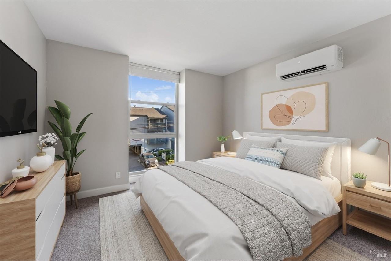 1812 Trinity Ave #201 - Photo 5 of 7