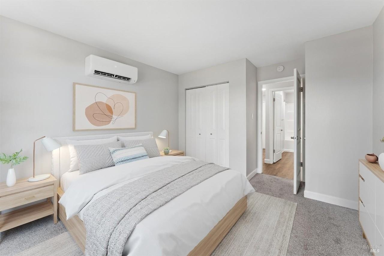 1812 Trinity Ave #201 - Photo 6 of 7