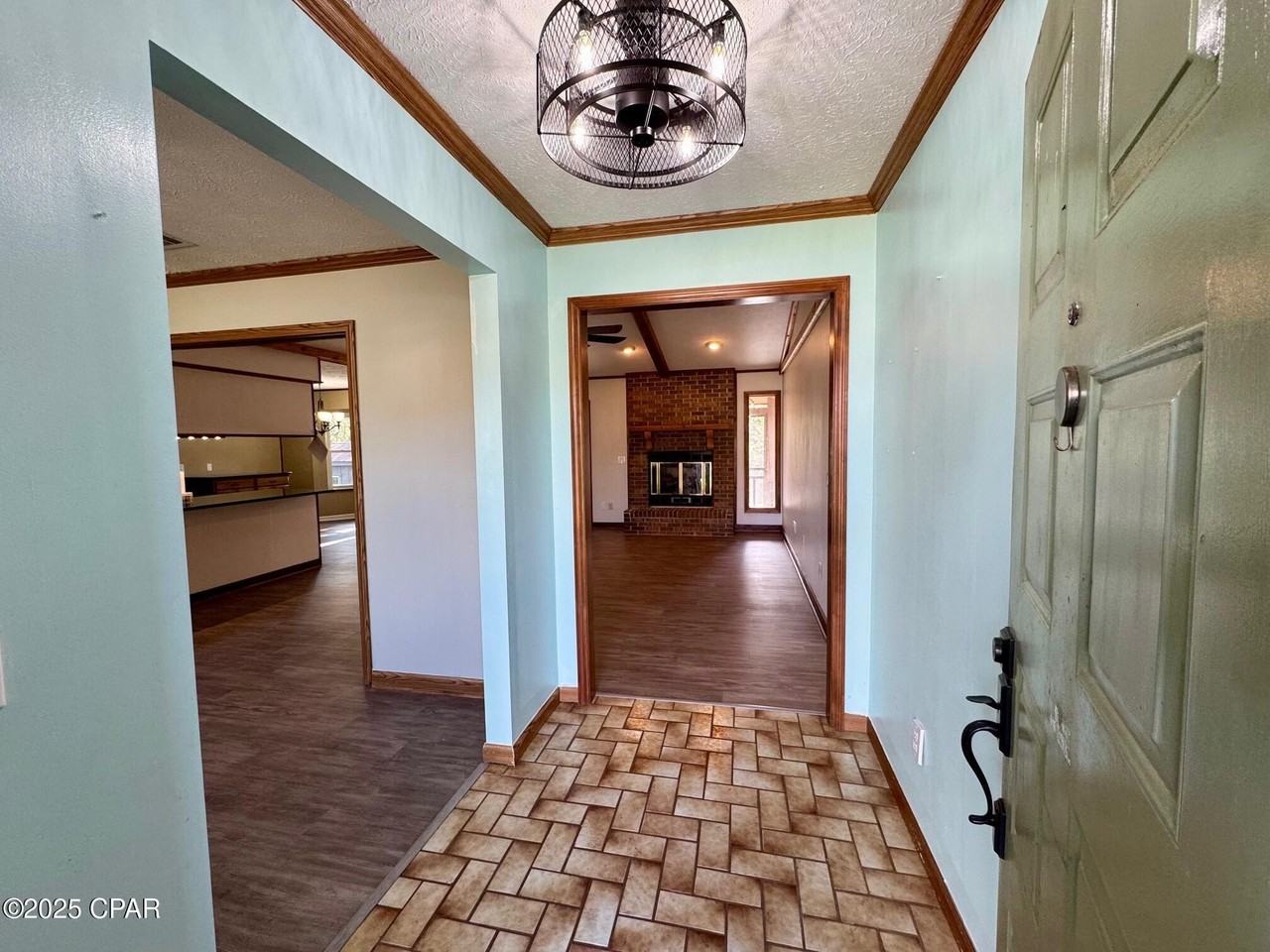 6210 Imperial Dr - Photo 2 of 37
