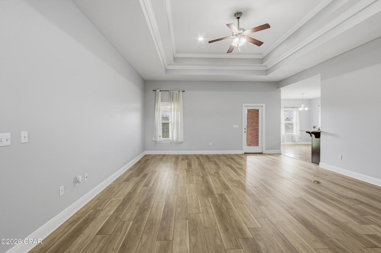 5033 Pretty Way - Photo 5 of 49