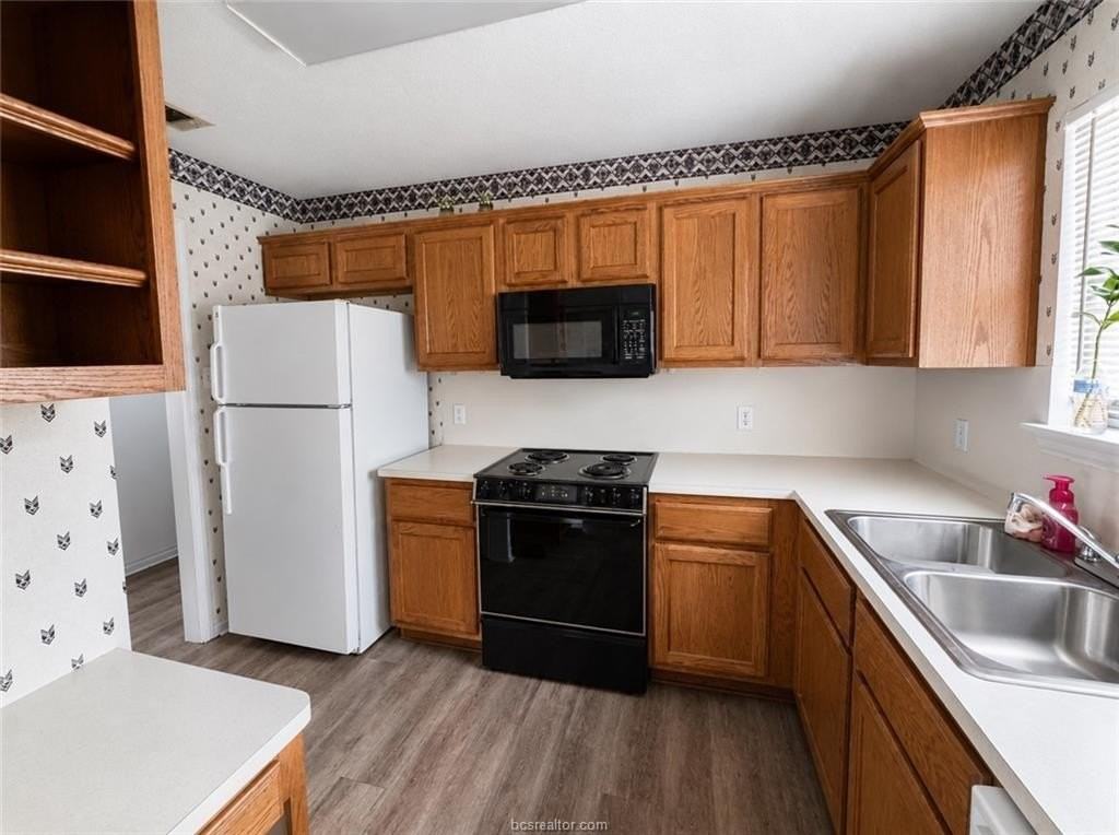 816 Azalea Ct - Photo 4 of 12
