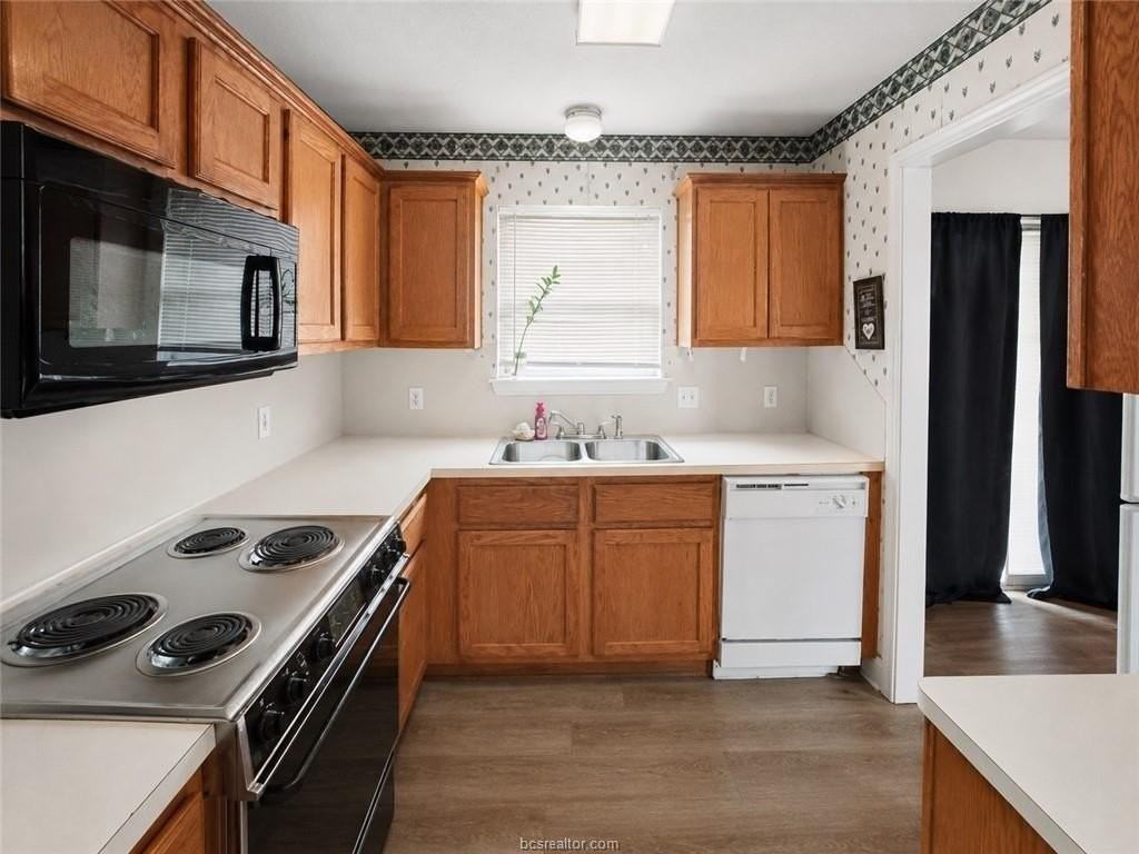 816 Azalea Ct - Photo 5 of 12