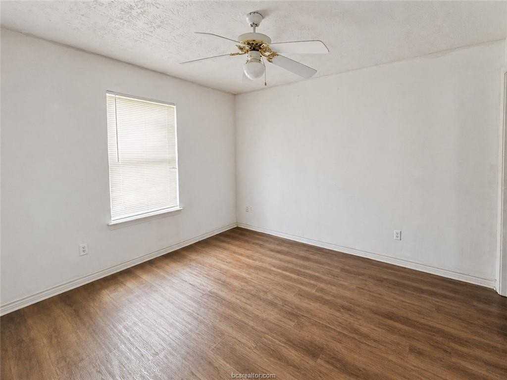 816 Azalea Ct - Photo 6 of 12