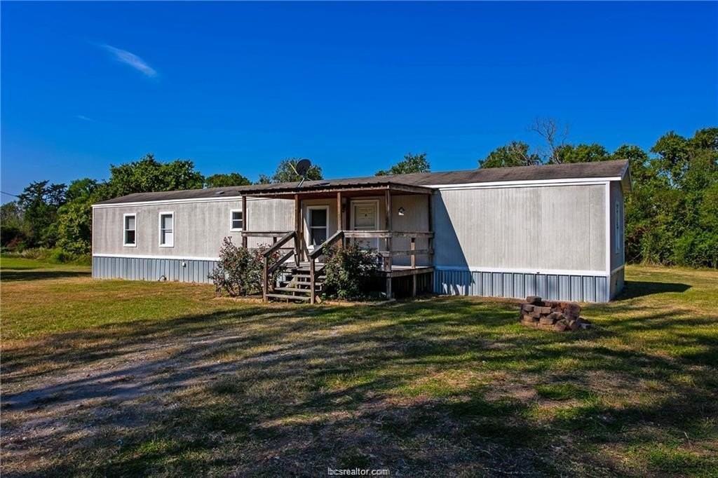 3042 Henderson Road - Photo 2 of 22