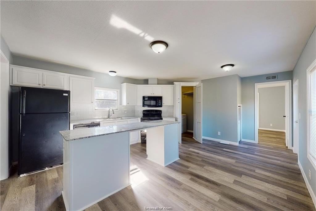 3042 Henderson Road - Photo 7 of 22