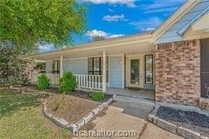 1806 Rosebud Ct - Photo 3 of 23