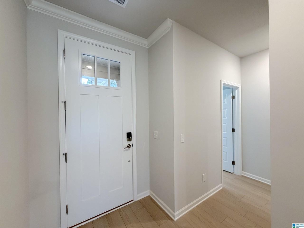 137 Clift Creek Dr - Photo 5 of 41