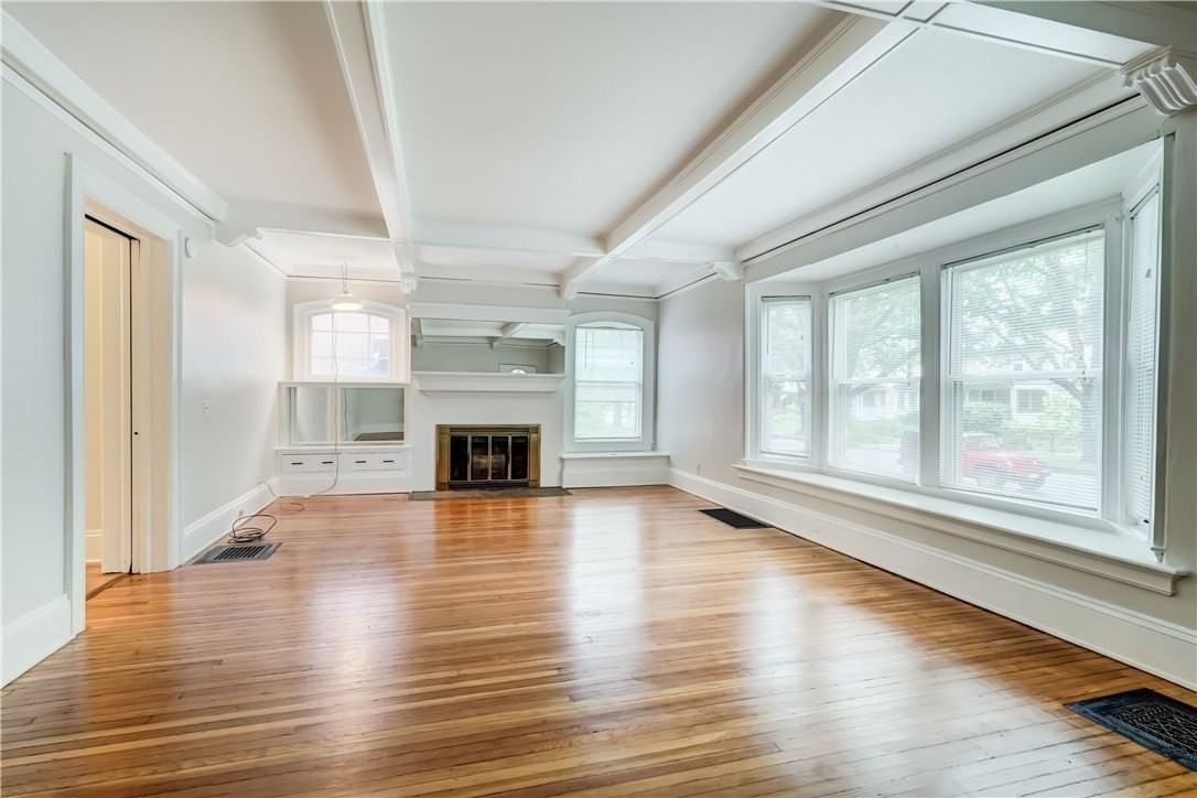 190 Dartmouth St #1 - Photo 3 of 25