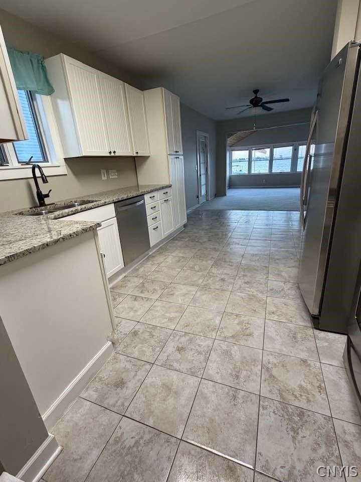 8876 Maple Dr - Photo 3 of 9