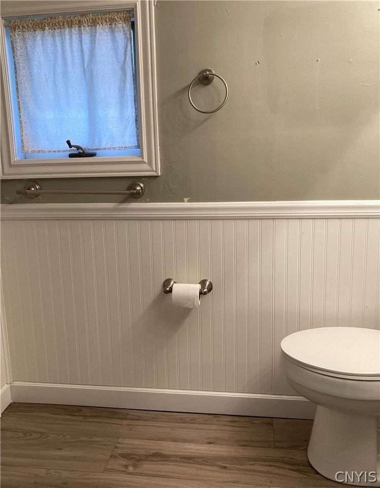 8876 Maple Dr - Photo 5 of 9