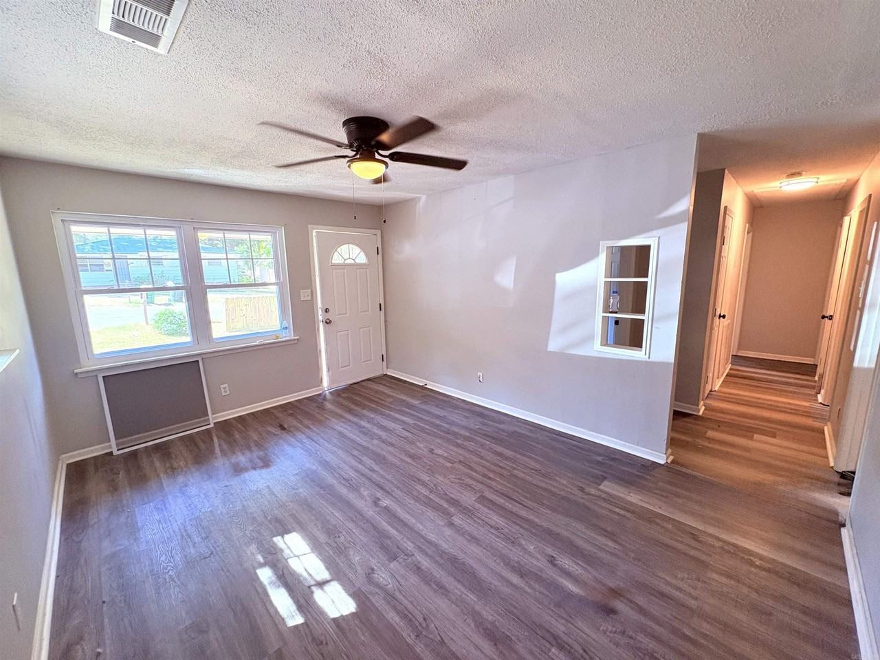 7518 Twin Oaks Rd - Photo 2 of 17