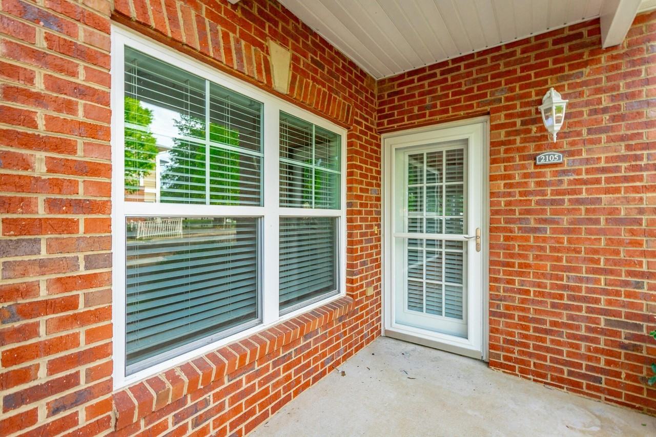 2105 Regency Ct - Photo 3 of 37