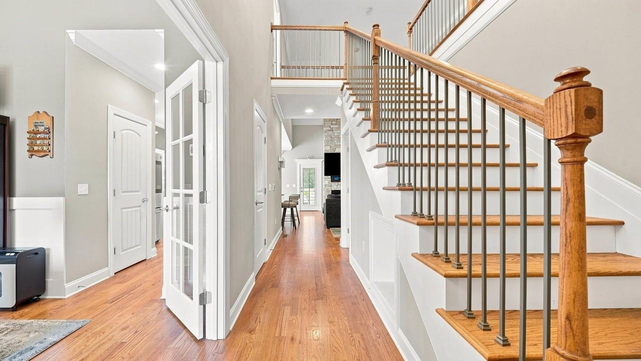 9202 White Ash Dr - Photo 4 of 45