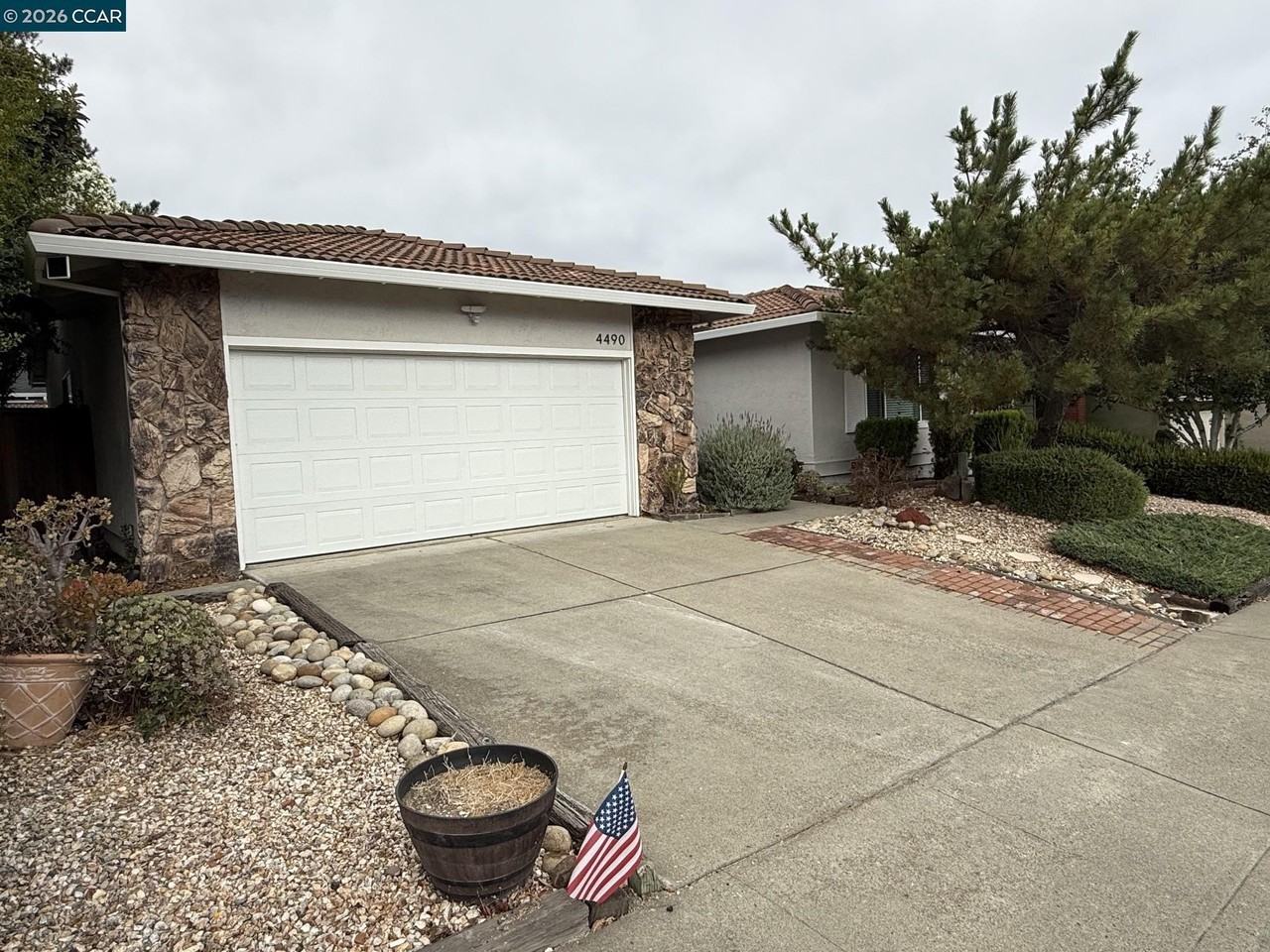 4490 Leatherwood Ct - Photo 2 of 21