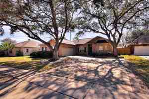 featured image of 7642 Dallas St