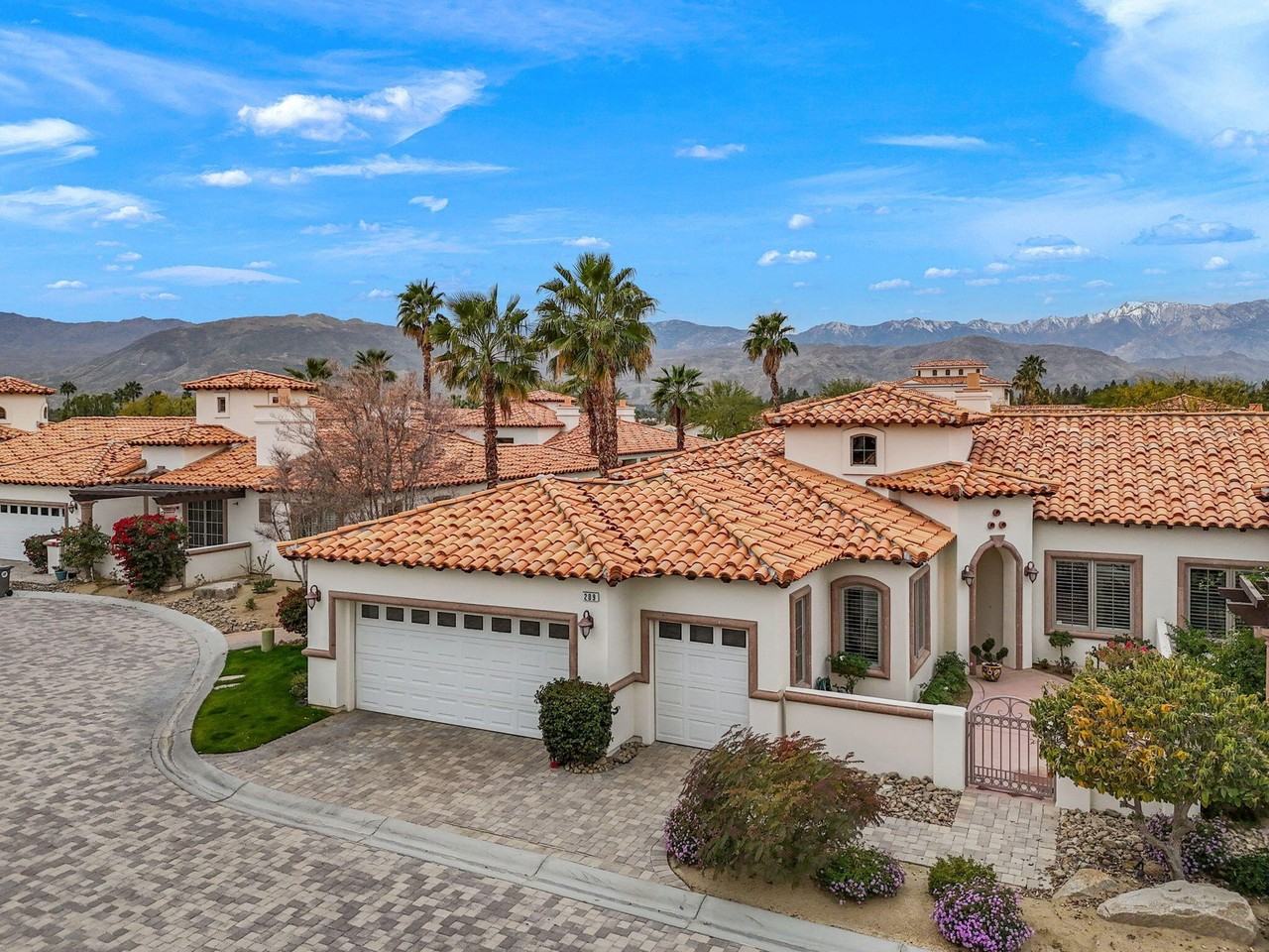 209 Piazza Di Sotto - Photo 4 of 50