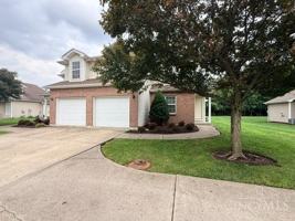 featured image of 8301 Celestial Cir