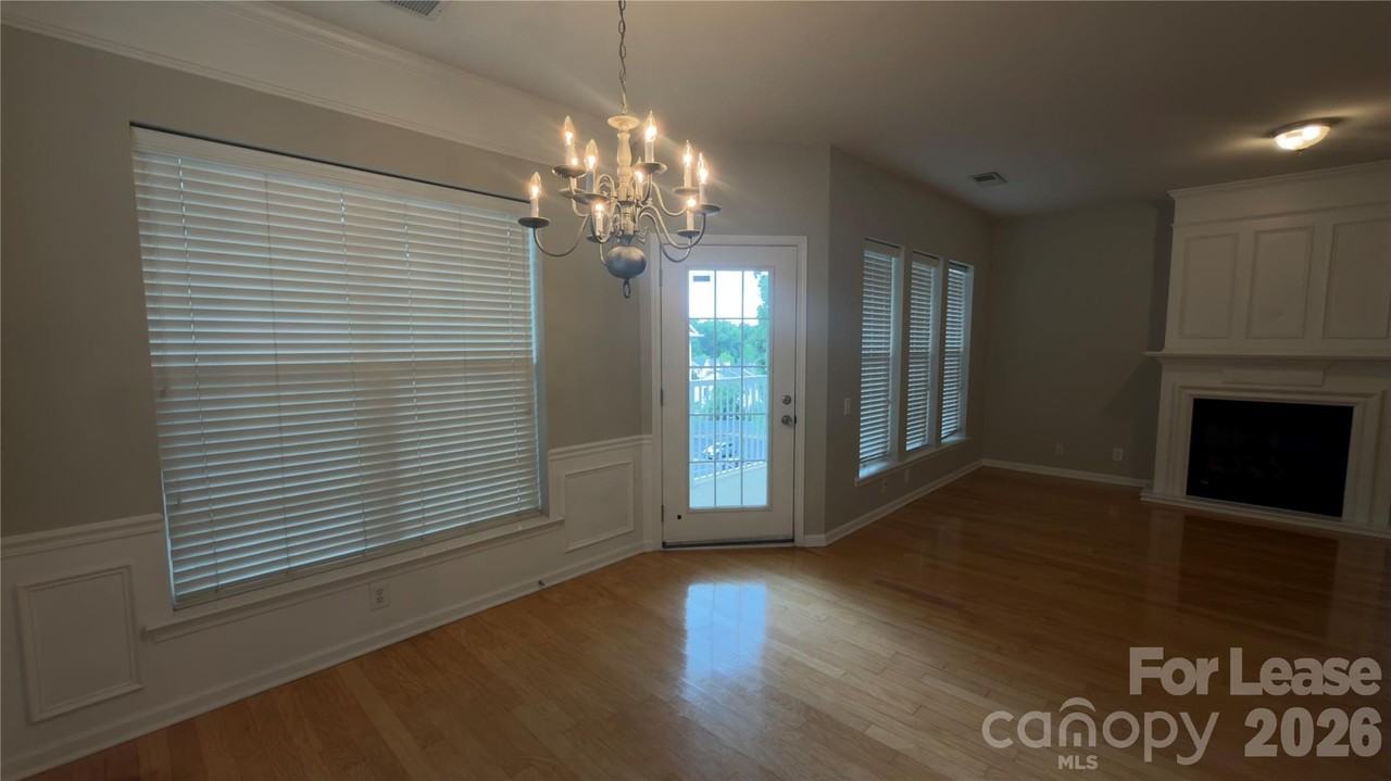 3282 Margellina Dr - Photo 4 of 7