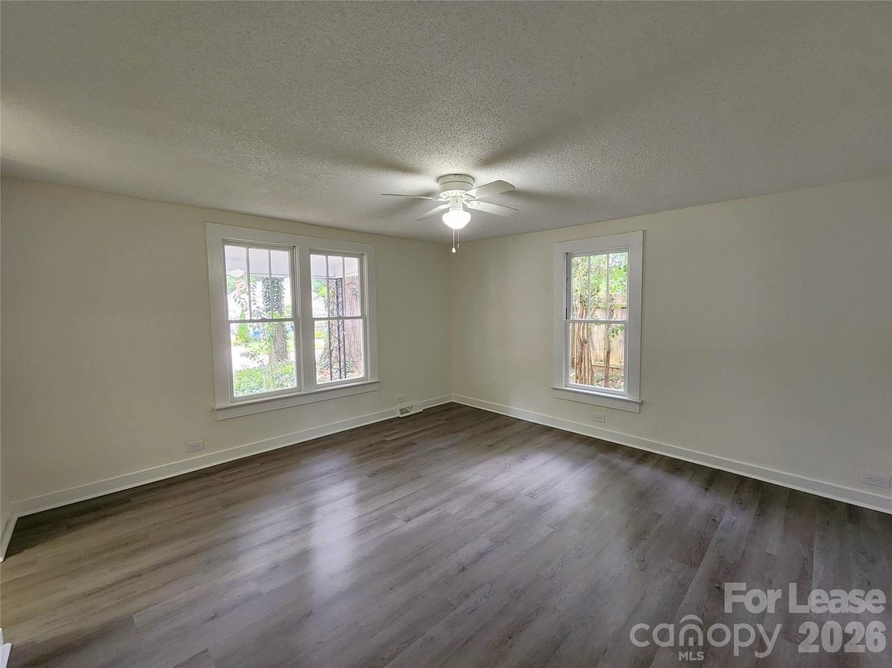650 Harris St Nw - Photo 3 of 19