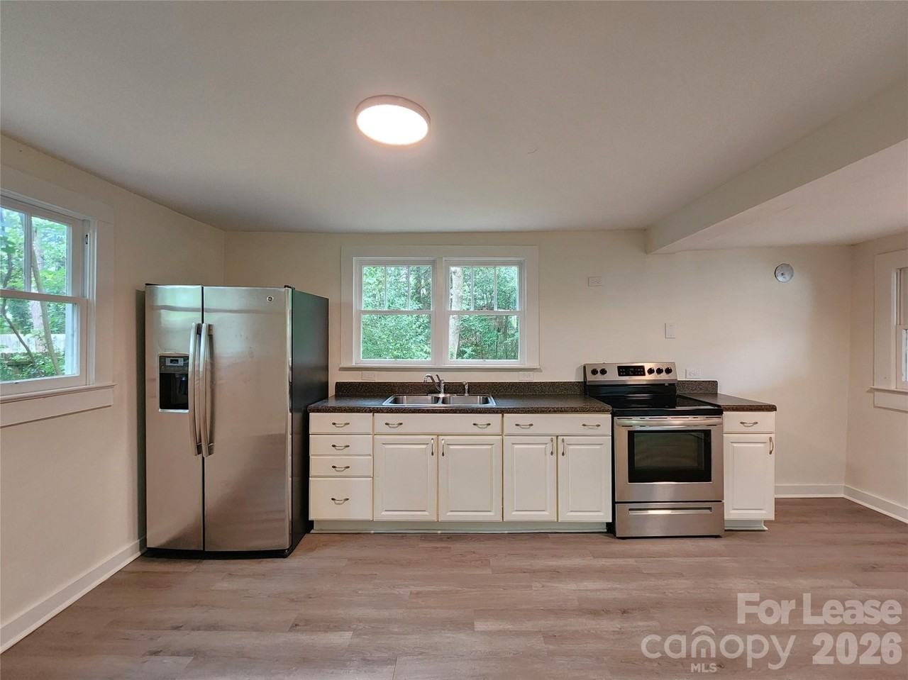 650 Harris St Nw - Photo 4 of 19