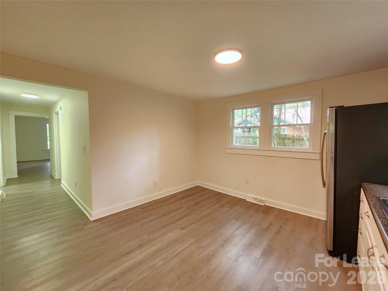 650 Harris St Nw - Photo 6 of 19