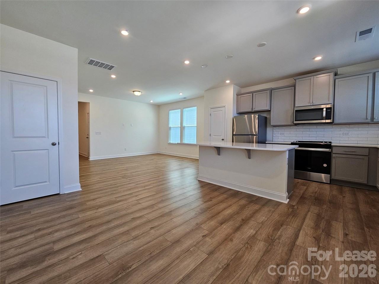 1027 S Point Rd - Photo 2 of 22