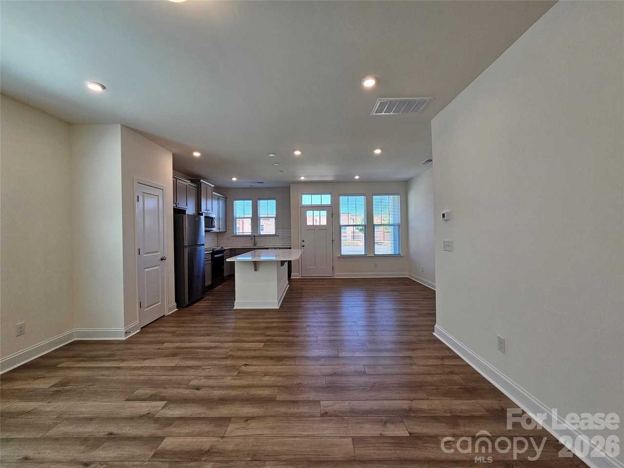 1027 S Point Rd - Photo 6 of 22
