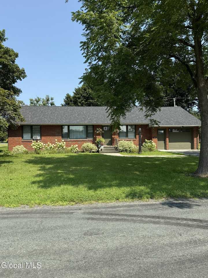 143 Schuurman Rd - Photo 2 of 25