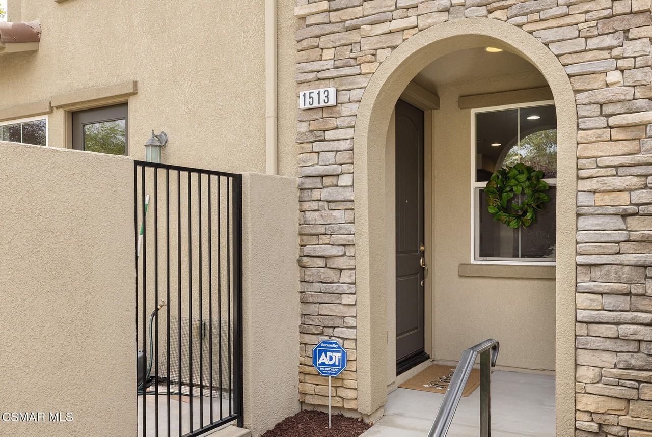 1513 Silver Shadow Dr - Photo 3 of 29