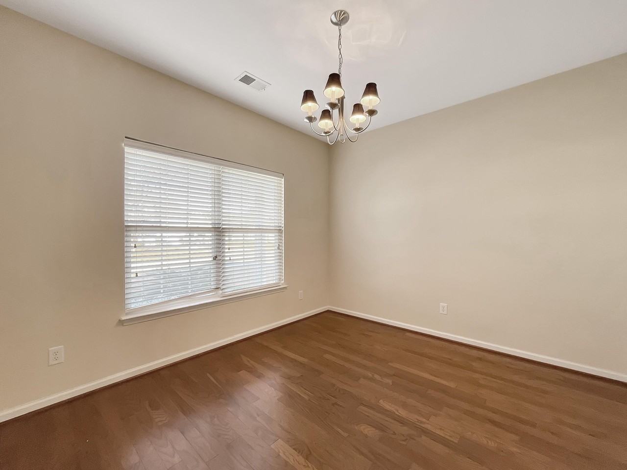134 Charlesfort Way - Photo 4 of 38