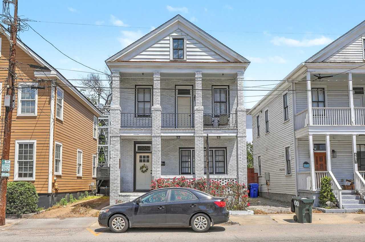 272 Coming St #C - Photo 2 of 37