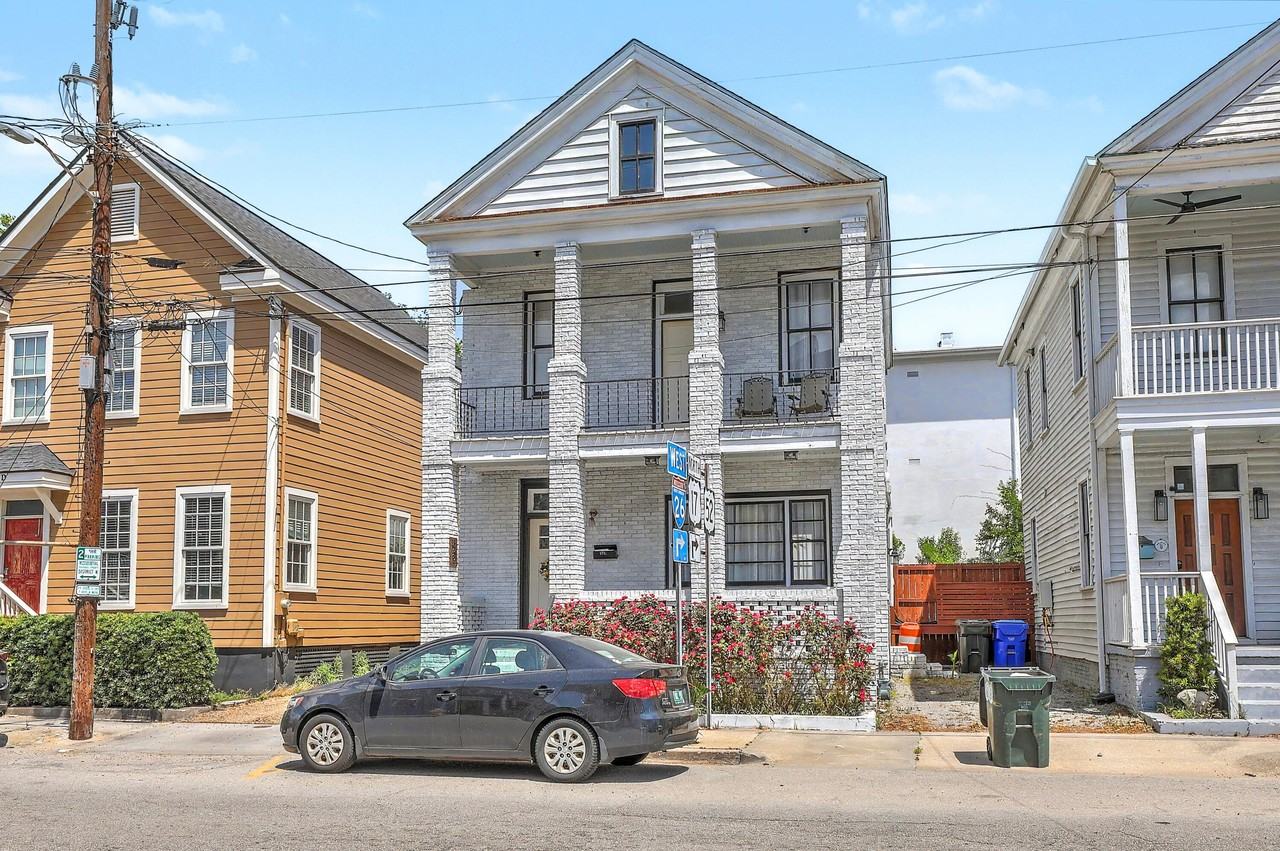 272 Coming St #C - Photo 3 of 37