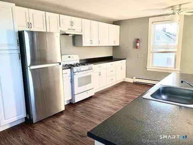 2 Pershing St - Photo 4 of 11