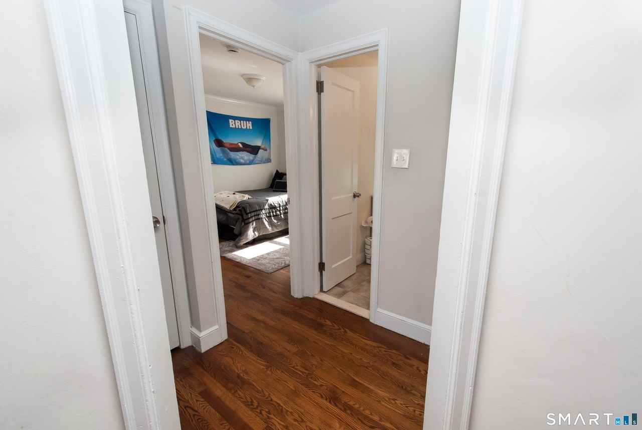 435 Ruth St - Photo 6 of 38