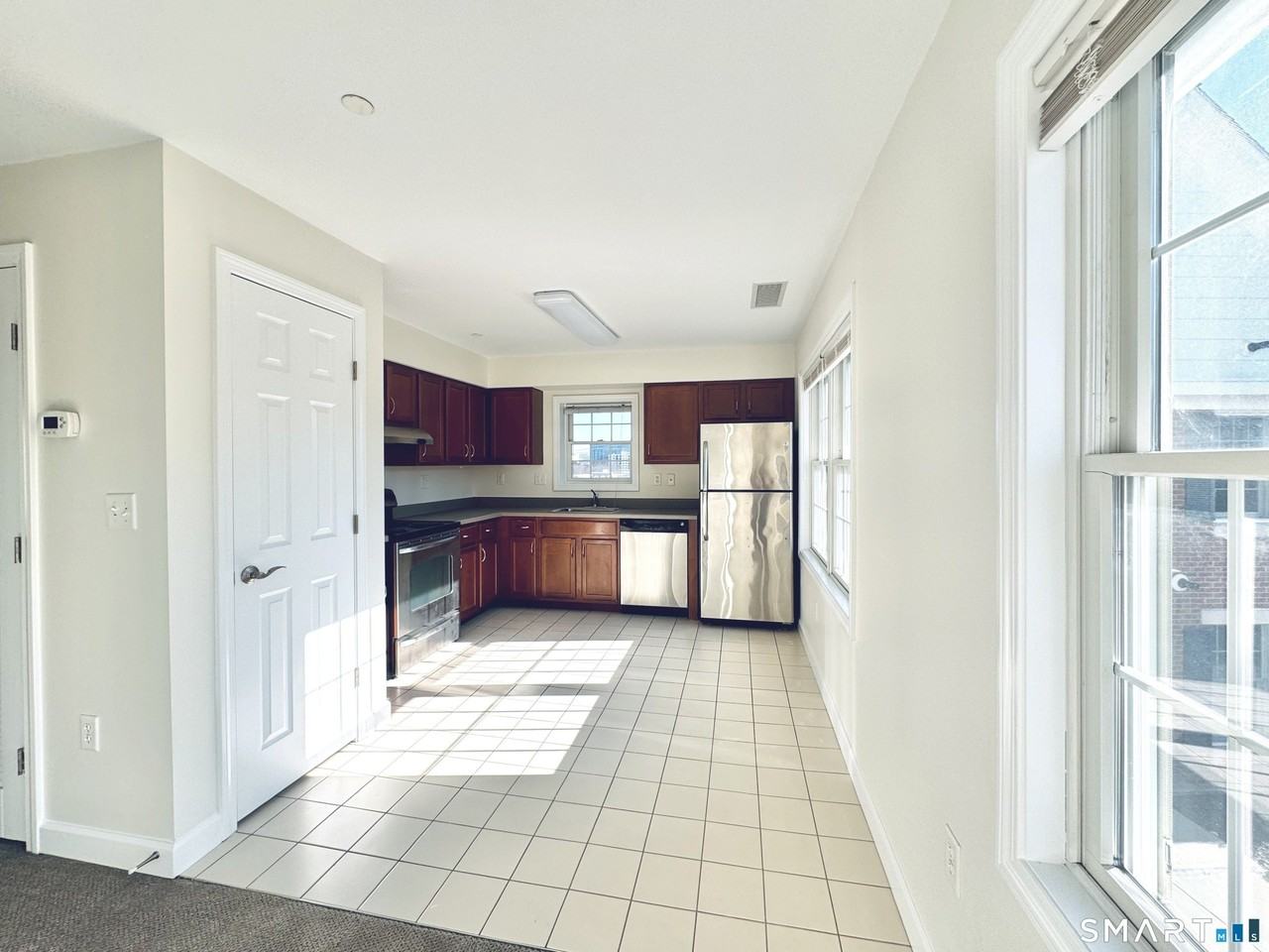 36 Fairgate Dr - Photo 2 of 15