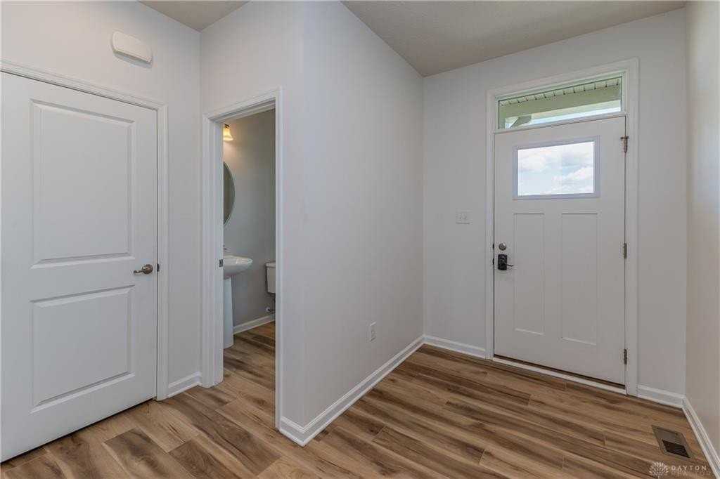 403 Sydney Dr - Photo 6 of 40