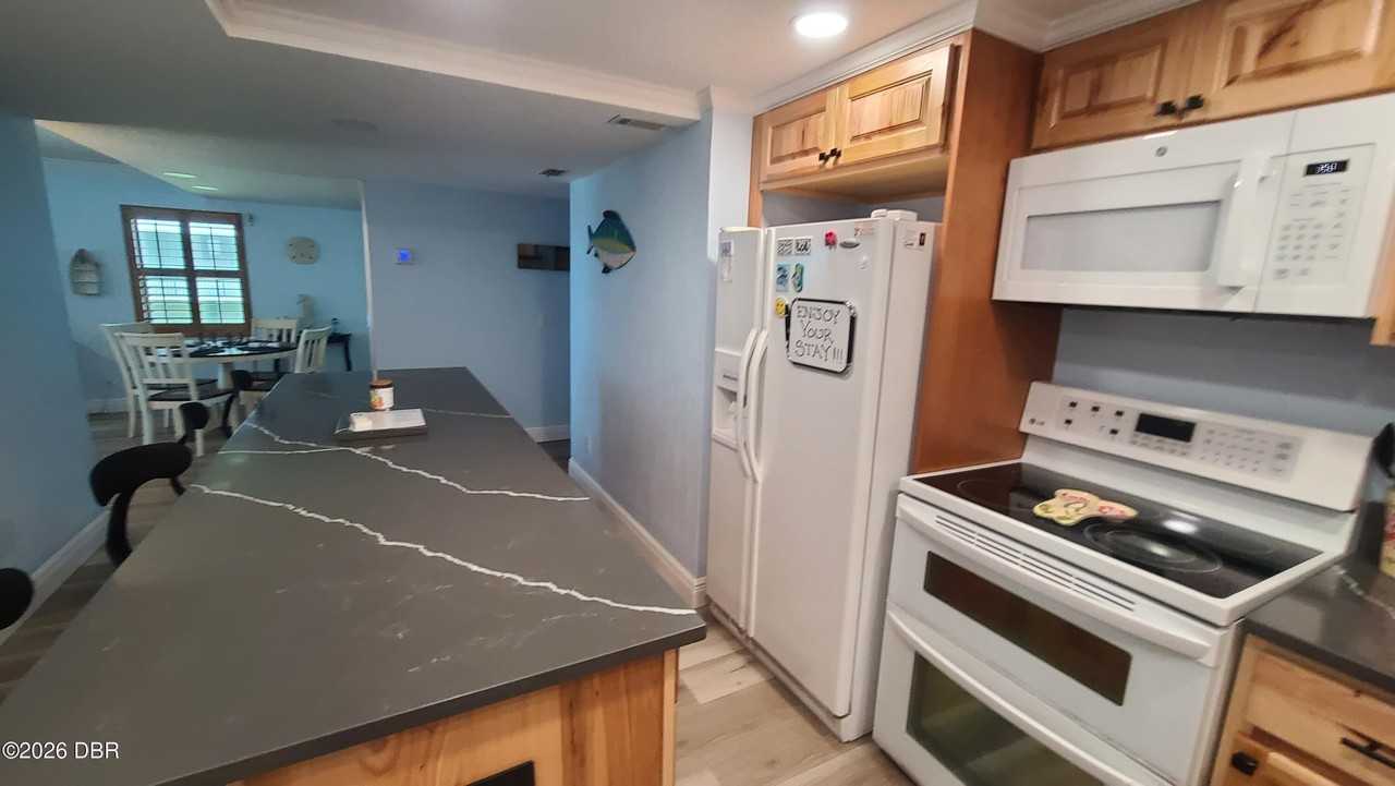 3747 S Atlantic Ave #206 - Photo 5 of 43