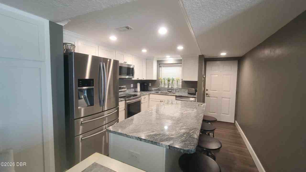 3747 S Atlantic Ave #205 - Photo 4 of 37
