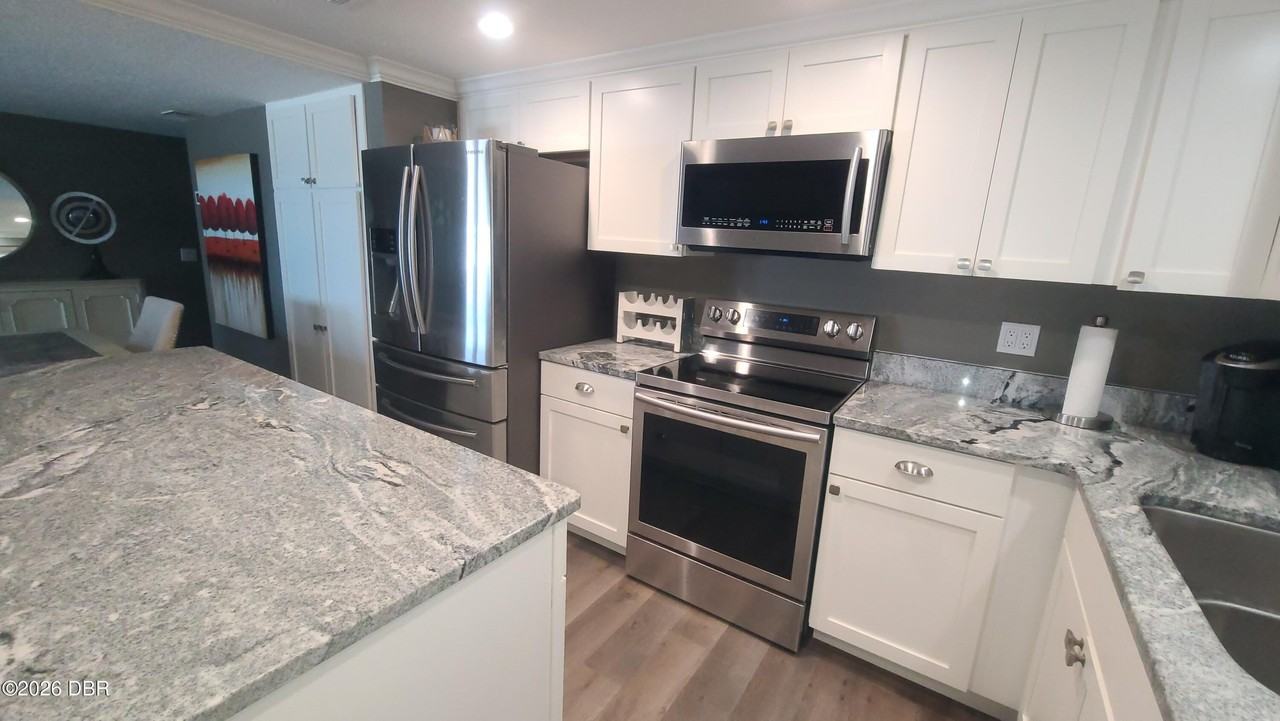 3747 S Atlantic Ave #205 - Photo 7 of 37
