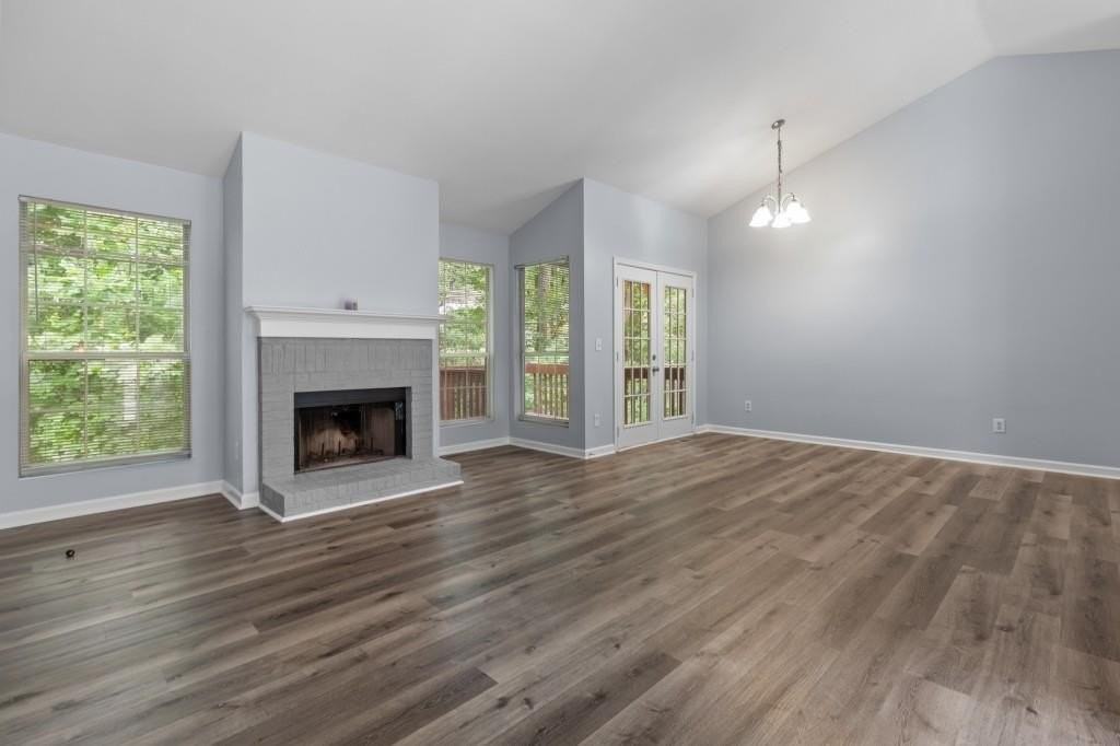 2262 Cobb Creek Dr - Photo 3 of 39