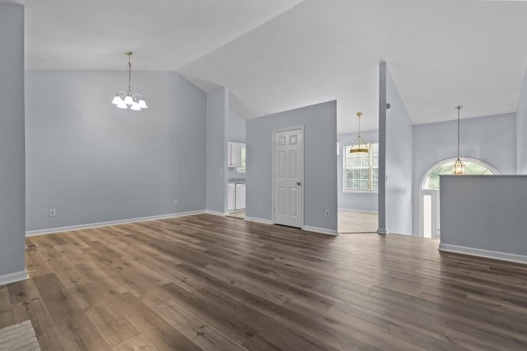 2262 Cobb Creek Dr - Photo 4 of 39